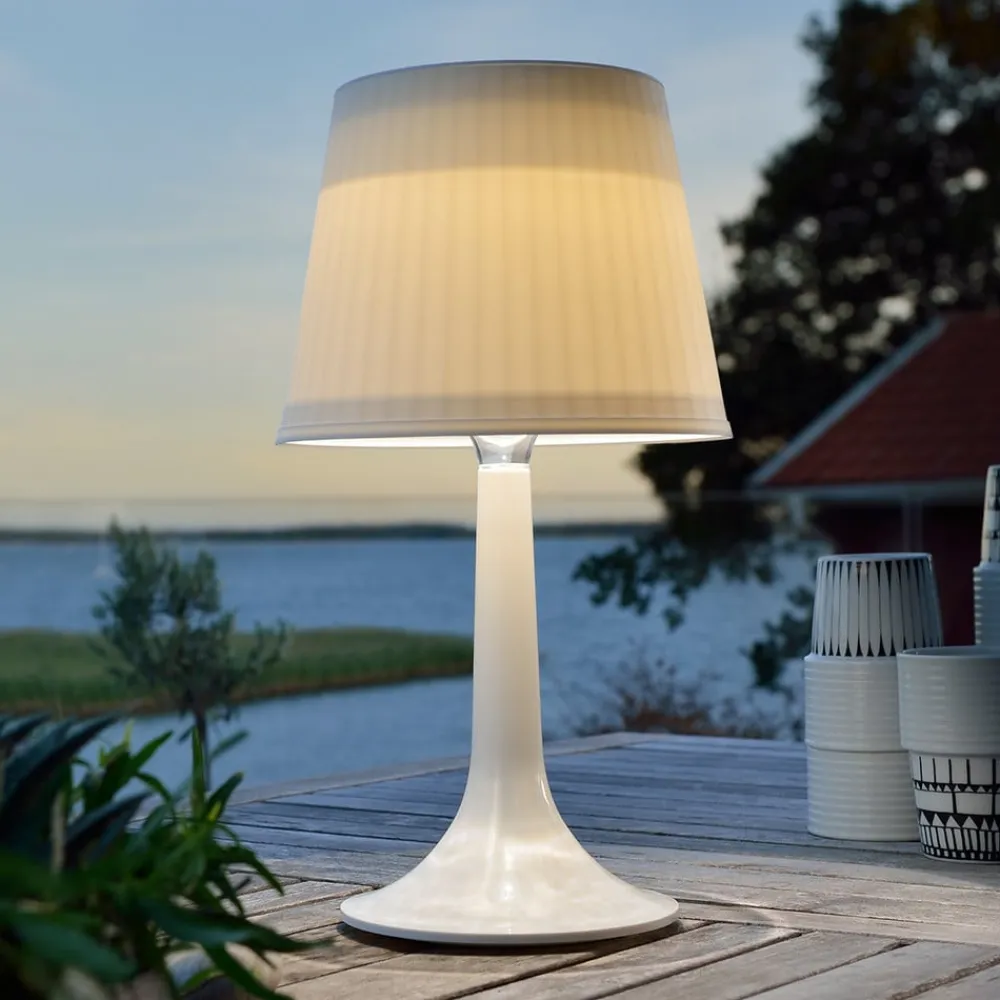 Konstsmide Dekorationsbelysning|Terrassebelysning>Soldreven LED bordlampe Assisi Sitra, i hvid