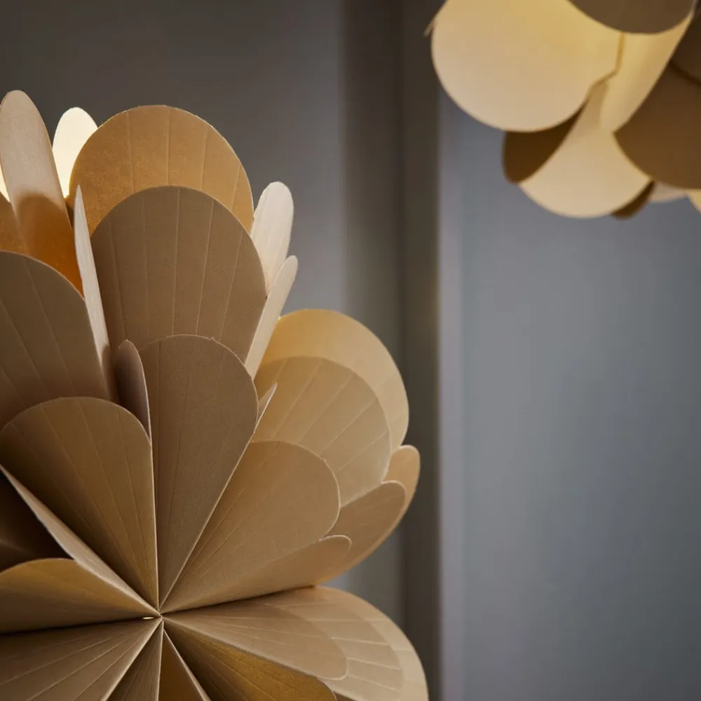 Stående stjerne Maravilla, guld/sort Højde 68 cm^Markslöjd Clearance