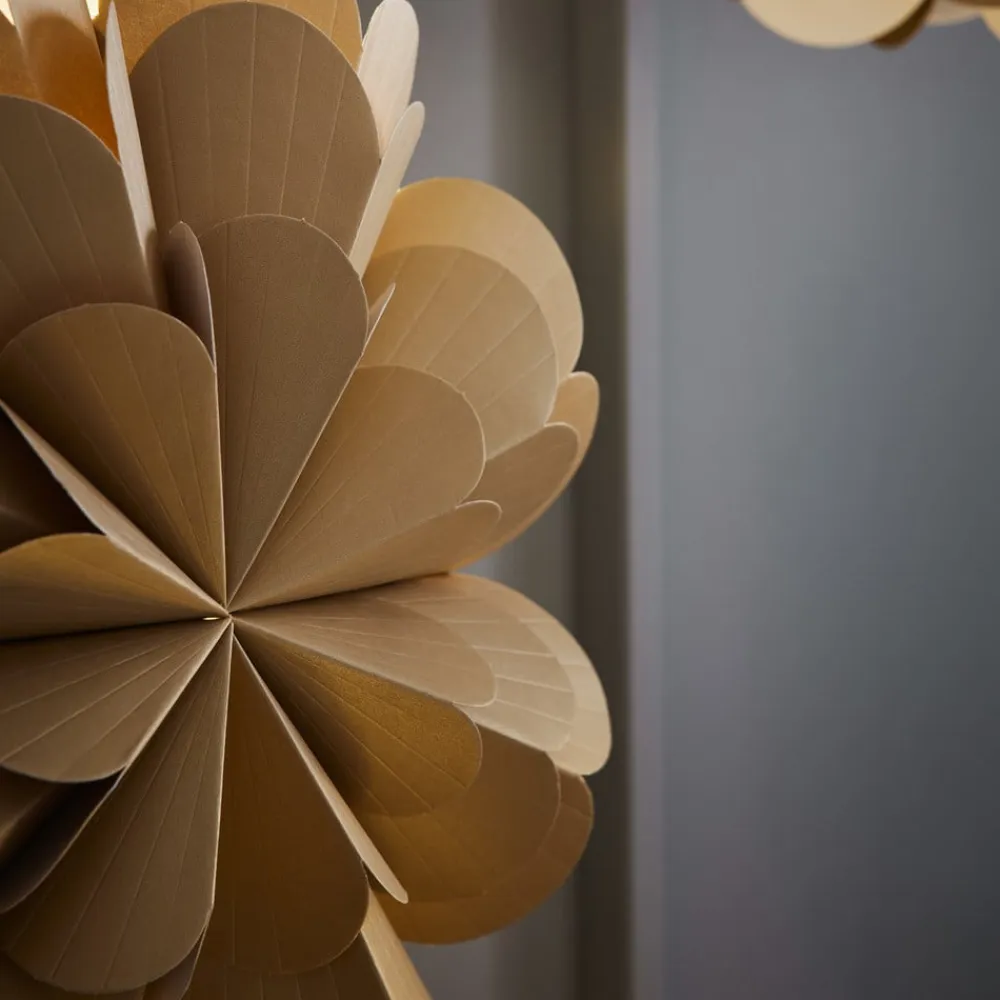 Stående stjerne Maravilla, guld/sort Højde 68 cm^Markslöjd Clearance