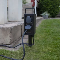 STAR TRADING Stikdåse med stik-kabel, jordspyd