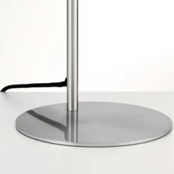 Student LED-bordlampe med vipbart hoved^ORION Online