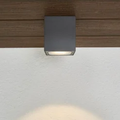 Terningformet LED udendørs loftlampe Tanea, IP54^Lucande New