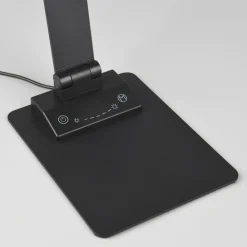 Trio Lighting Travis LED-bordlampe, sort, CCT, dæmpbar, touch, USB