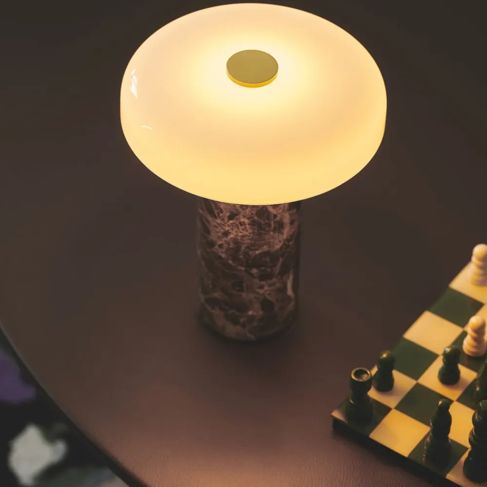 Trip LED genopladelig bordlampe, brun/hvid, marmor, glas, IP44^DESIGN BY US