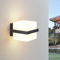 Udendørs LED-væglampe Auron, terningformet^Lindby Clearance