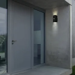 Udendørs LED-væglampe, sort, sensor, op/ned^Briloner Best