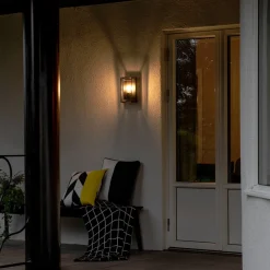 Konstsmide Terrassebelysning|Væglamper>Udendørs væglampe Brindisi, sort, metal, 26 cm høj, IP54