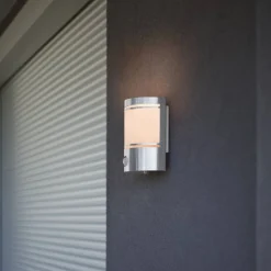 Udendørs væglampe Cerno, bevægelsessensor, stål^EGLO Online