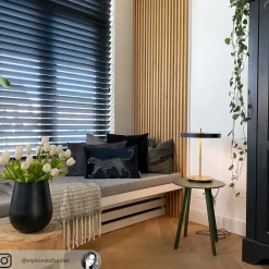 LED-bordlampe Asteria Table, USB, sort/messing^UMAGE Hot