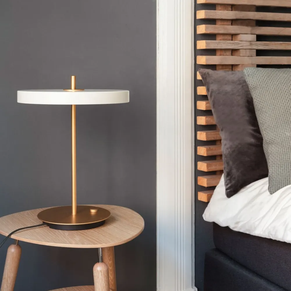 LED-bordlampe Asteria Table, USB, perlehvid/messing^UMAGE Online