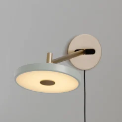 UMAGE Væglamper>LED-væglampe Asteria Long, lysegrøn, 42 cm, stik