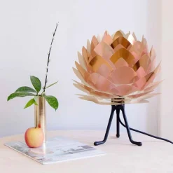 Silvia Mini bordlampe kobber, sort trefod^UMAGE New