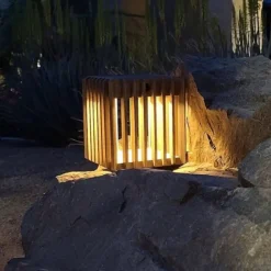 Verti LED solcellebordlampe, teakgrå, 3.000 K, 300 lm^Les Jardins Best