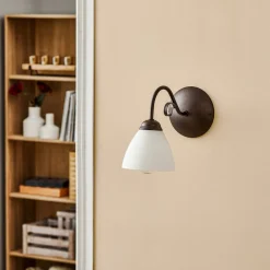 Lamkur Væglampe Adoro med glasskærm, brun