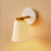 Lamkur Væglamper|Væglamper>Væglampe Canditia i træ med tekstilskærm