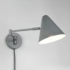 Trio Lighting Væglampe Cosima, antracit, udhæng 54 cm, metal
