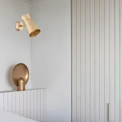 Argon Væglampe Lotta, guldfarvet, spotlight, stål, justerbar