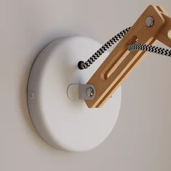 Euluna Væglampe Skansen, træarm justerbar, hvid