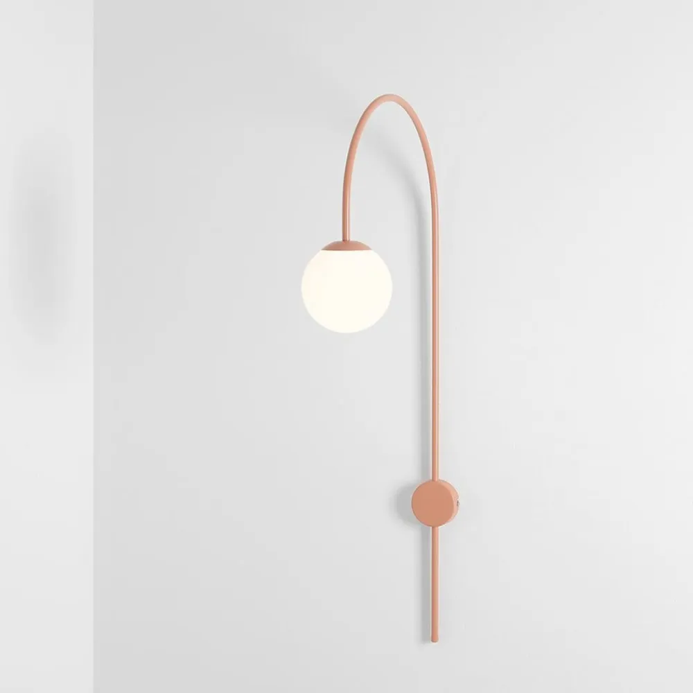 ALDEX Væglampe Una, metal, glas, koralrød