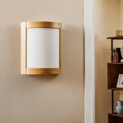 Lamkur Væglampe Zanna i træ, højde 34 cm, lys eg