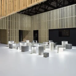 Vibia Empty 4135 Udendørslampe i beton, 25 cm