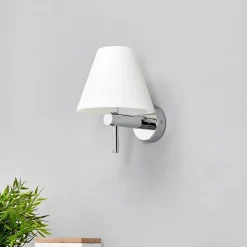 Lindby Violetta - elegant badeværelseslampe, vægmontage