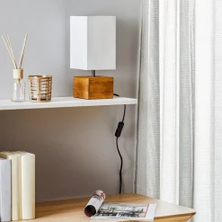 Reality Leuchten Woody bordlampe med træfod, 12 cm x 12 cm