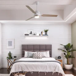 KICHLER Zeus LED-loftventilator, med tre vinger, hvid-sølv